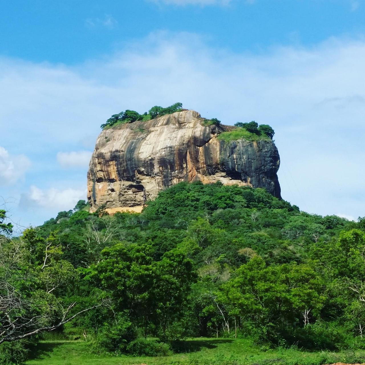 Rho Sigiriya Lake Edge Retreat Kibissa Zewnętrze zdjęcie